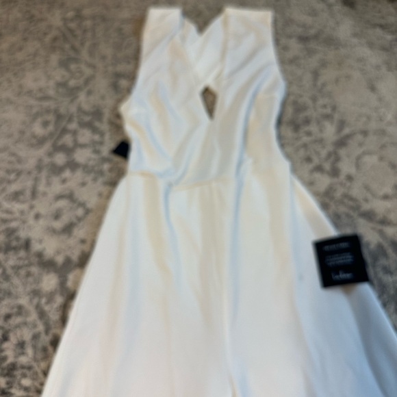 Lulu's White Sleeveless Jumpsuit - Picture 4 of 8